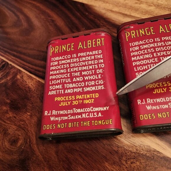 Lot of 3, EMPTY Prince Albert Tins & Hershey's Tin Bank. - Picture 12 of 13